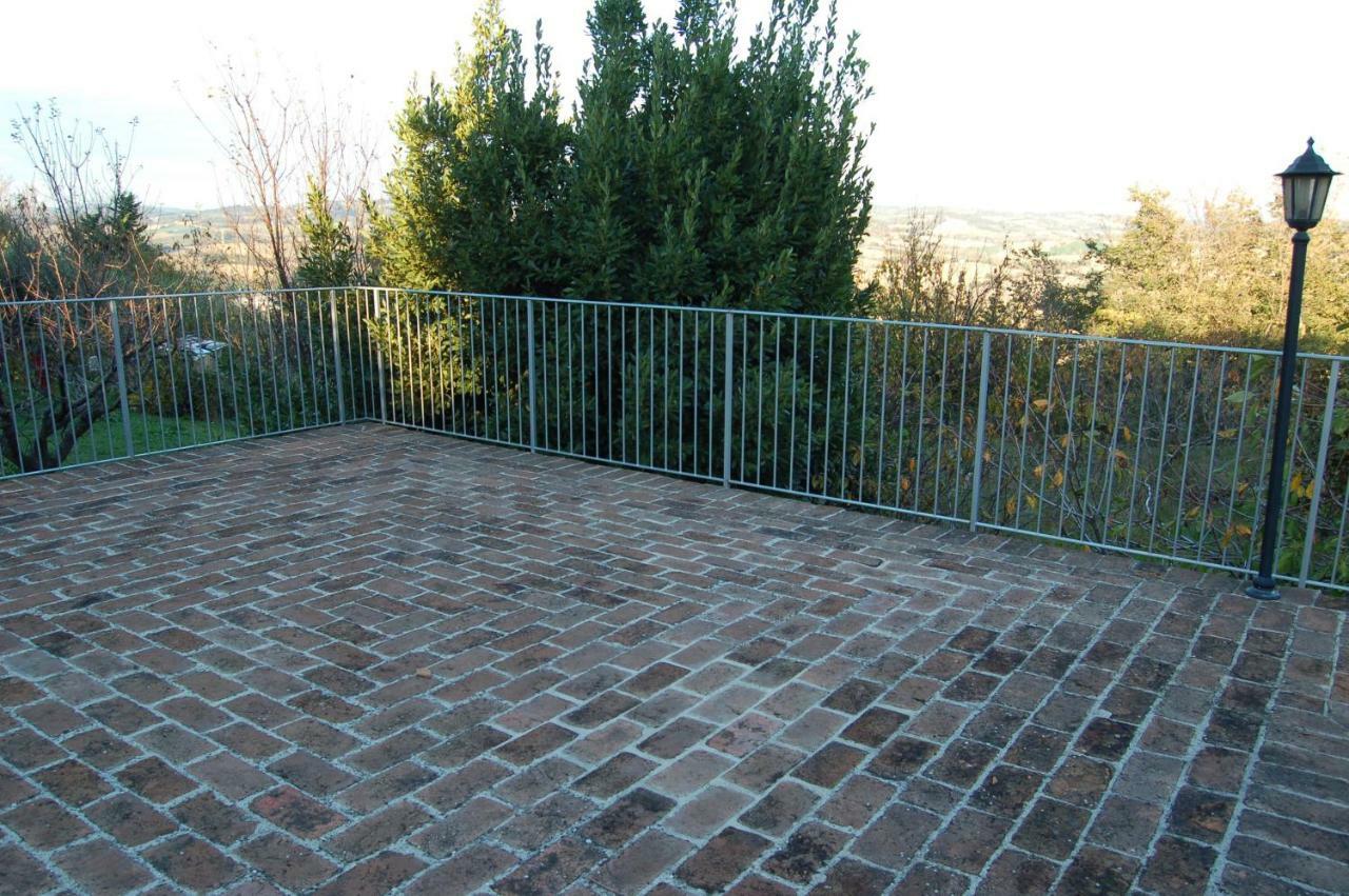 Villa Il Poggio Mombaroccio Exterior foto