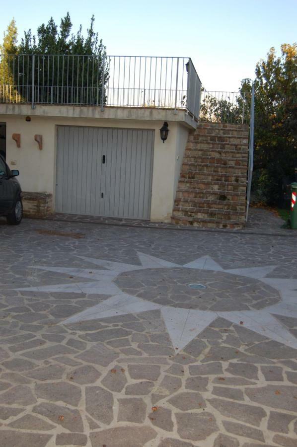 Villa Il Poggio Mombaroccio Exterior foto